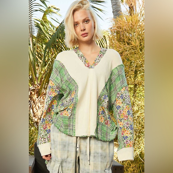 #214 New POL Oversized thermal top with hood - Picture 9 of 10